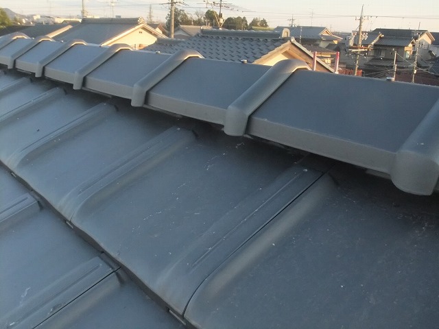 屋根の頂部の棟